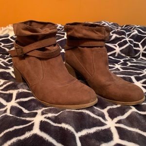 american eagle ankle booties